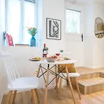 Charming With Terrace Near Eiffel Tower Apartment *