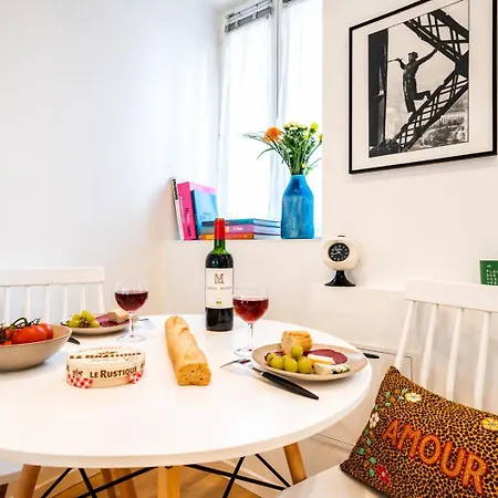 Charming With Terrace Near Eiffel Tower París