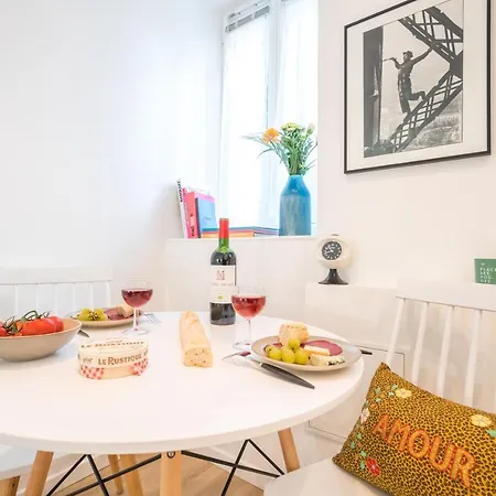 아파트 Terrasse Privee 5 Min To Eiffel Tower 파리