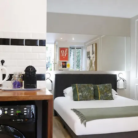 Charming With Terrace Near Eiffel Tower Apartment Paris