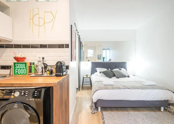 Charming Studio With Terrace Near Eiffel Tower 巴黎