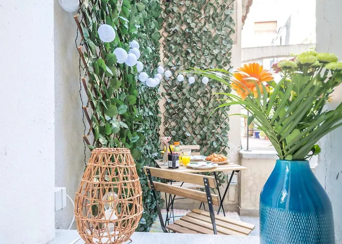 Charming With Terrace Near Eiffel Tower Apartment Paris