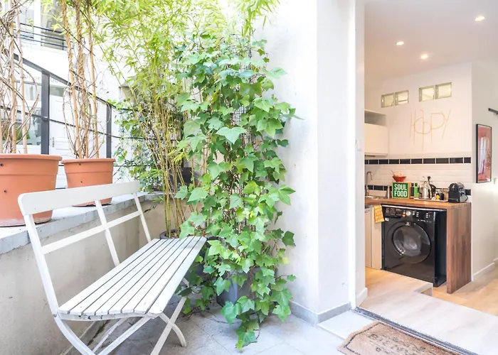 Charming With Terrace Near Eiffel Tower Paris